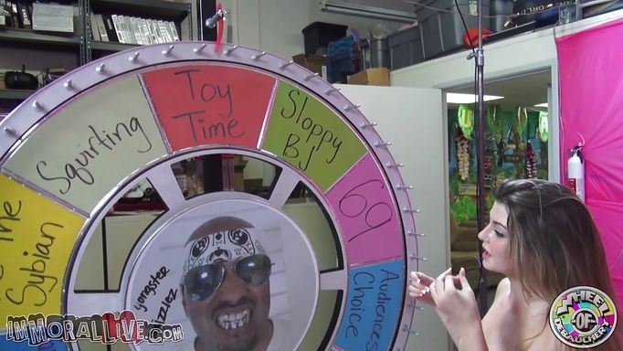 Cutie Spins The Wheel Of Sex And Ends Up Giving Head