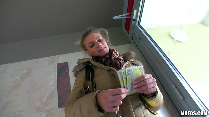 Blonde Accepts Money For A Fuck