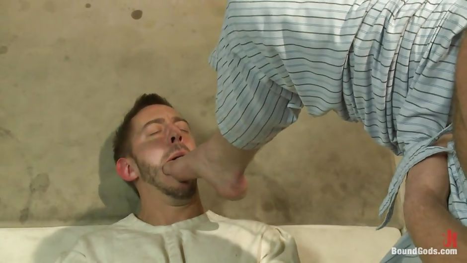 Connor Maguire Bryan Cole In Mad Boy Under Feet And Cock HD From