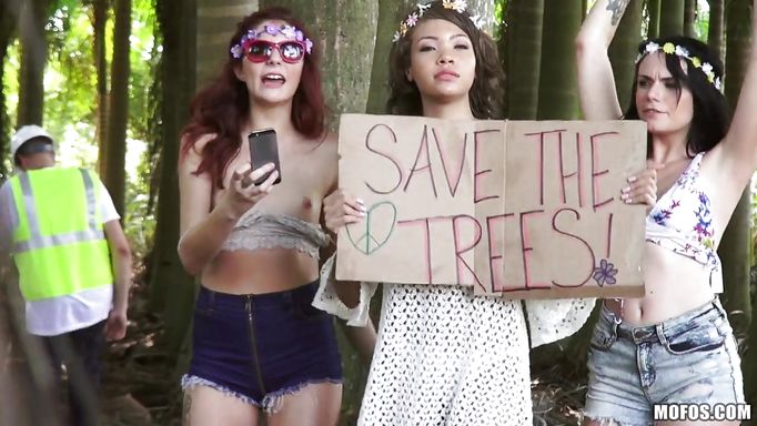 Hippy Chicks Suck Cock For Trees