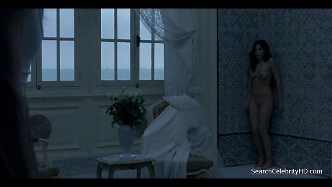 Lizzie Brochere – The Wedding Song